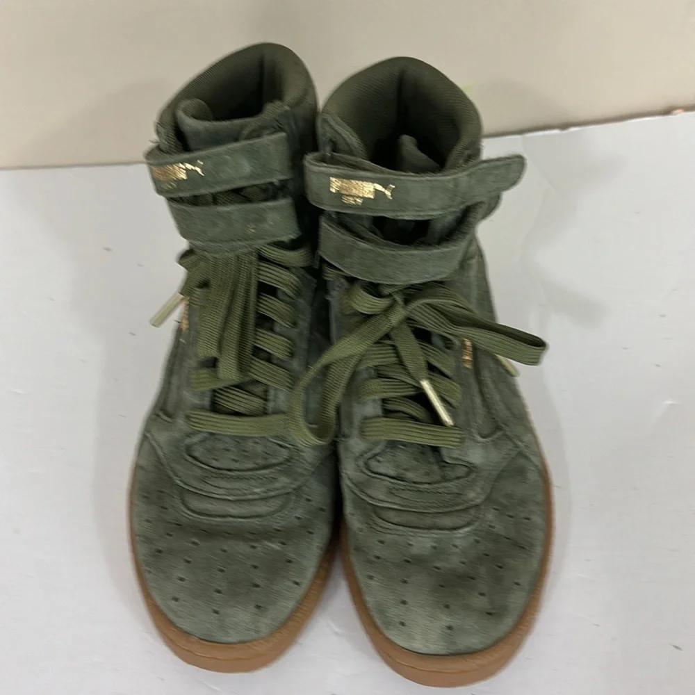 Puma Sky II Olive  Green Suede High Tops  Size 6.5